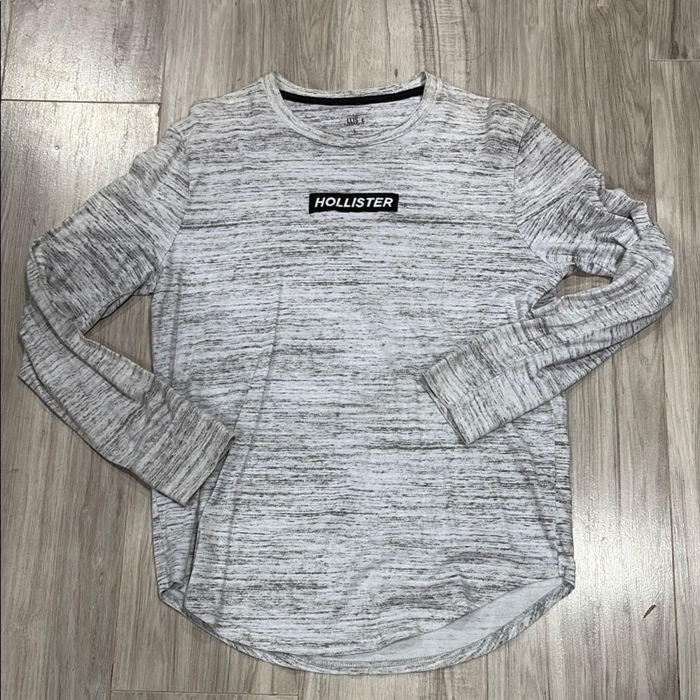 Hollister Heathered Gray Long Sleeve Tee